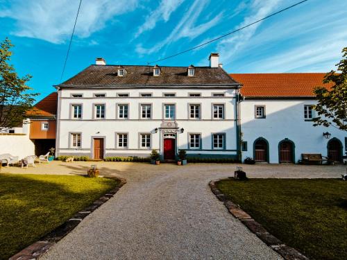 Feilsdorf Casa | Gutshaus De La Fontaine