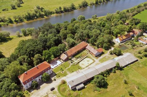 Tangerhutte Apartamento | Gutshof Kehnert - Pension & Ferienwohnungen