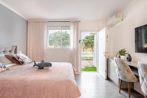 Nahariya Apartamento | GW009 Gugel Waves Patio and Pool Seaview Apartment