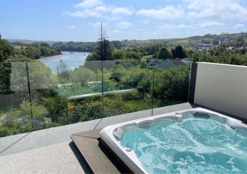 St Dogmaels Casa | Gwbert Holiday Cottages, Green Meadow