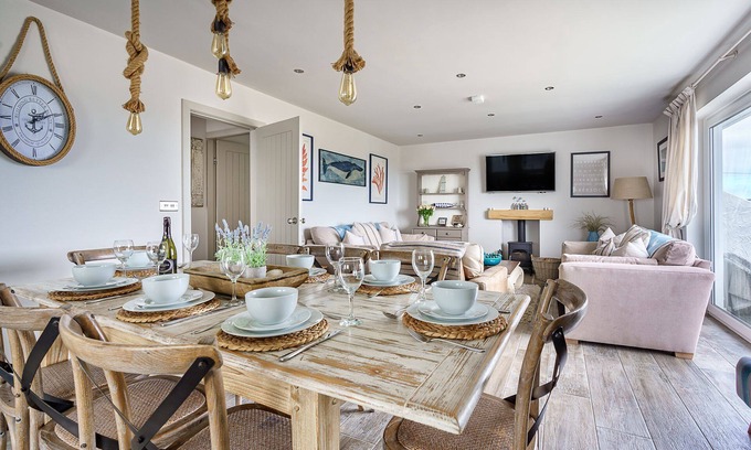 Abersoch Cabaña | Gwendy - Luxury Cottages