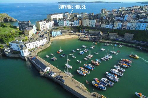Tenby Casa | Gwynne House - 6 Bed Holiday Home - Tenby Harbour
