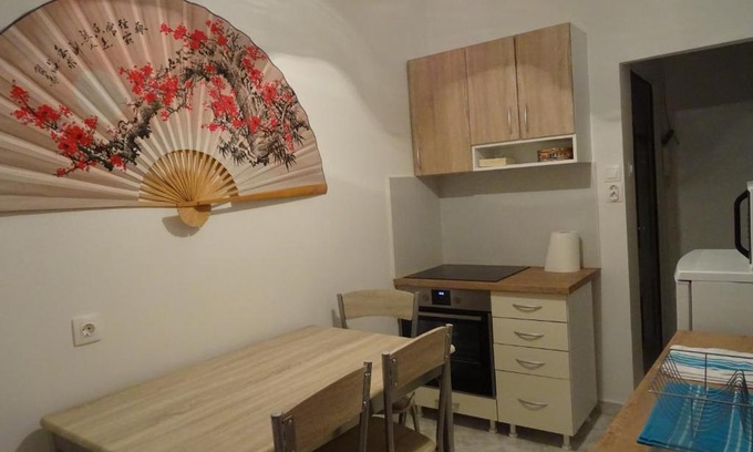 Tatabanya Apartamento | Győri úti lakás