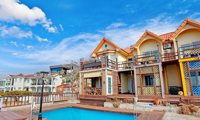 Gyeongju Condominio | Gyeongju B House Pension