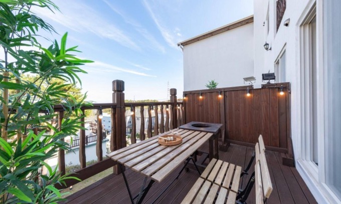 Gyeongju Casa | Gyeongju Insta Spa Pension