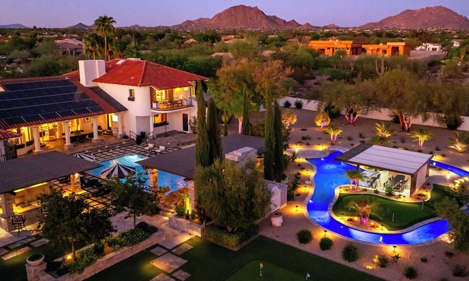 North Scottsdale Casa | HÓZHÓ Ranch | Lazy River | Golf Sim | Bowling