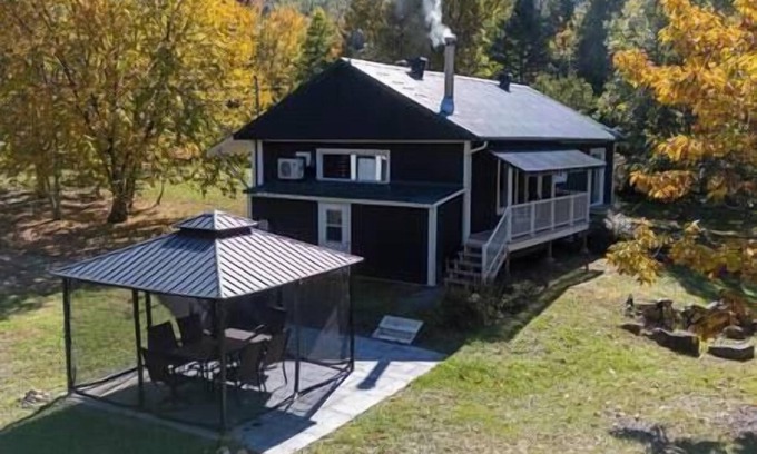 Sainte-Beatrix Casa | Hôtel à la maison - Eau petit lac