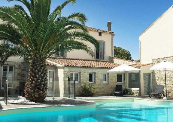 Saint-Pierre-d'Oleron Hotel | Hôtel Le Square