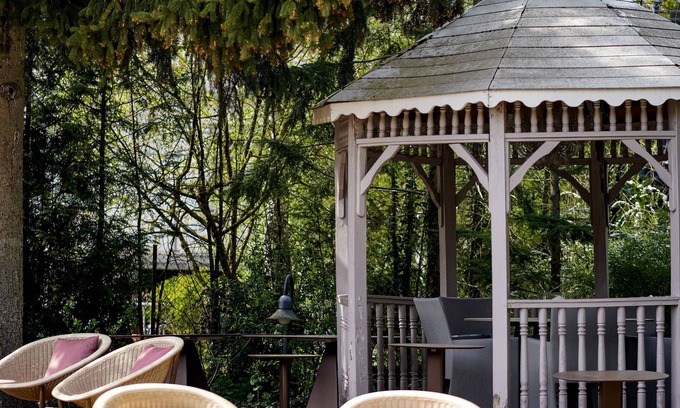 Ville Haute Hotel | Hôtel Les Jardins d'Anaïs