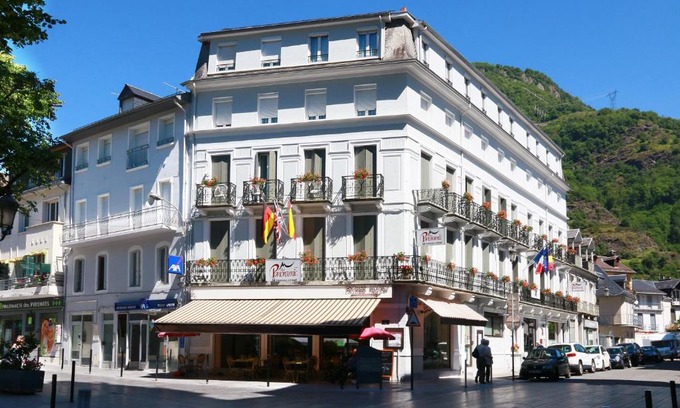 Bagneres-de-Luchon Hotel | Hôtel Panoramic