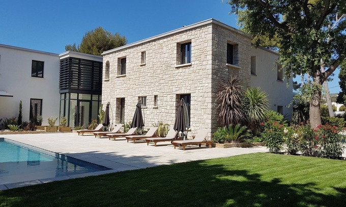 Cassis Casa | Hôtel Particulier Cassis Parking gratuit Piscine chauffée