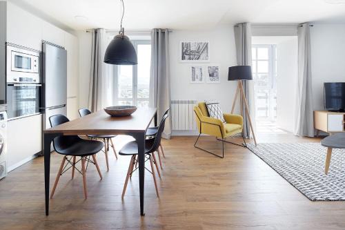 Hondarribia Historic Center Apartamento | H SUITE3A by Smiling Rentals