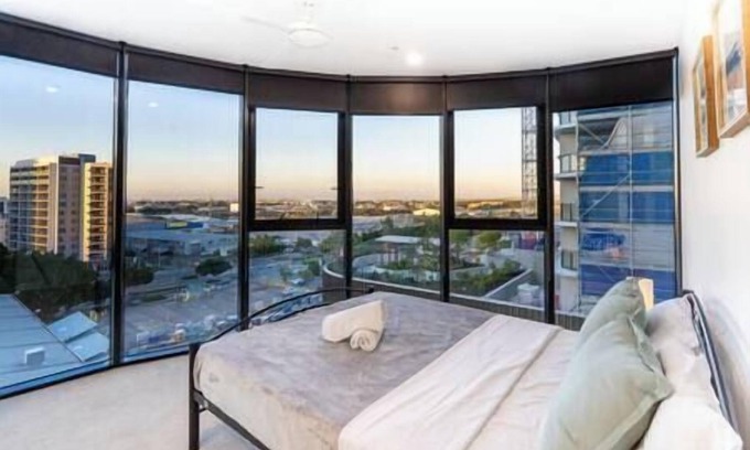Eagle Farm Apartamento | H20705 Luxurious 2BR/2BA Resort-Style Retreat