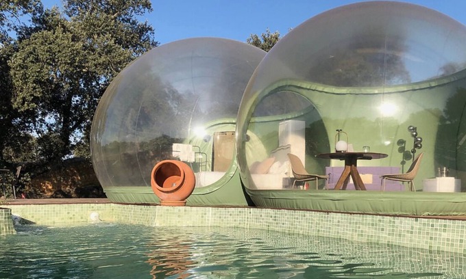Velada Cabina | Habitación Burbuja Doble con Vistas al Campo y Piscina