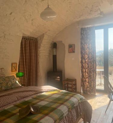 Perarrua Casa | Habitación con cocina de verano jardín y entrada privada