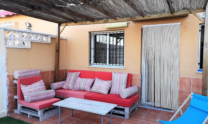 El Toyo Casa | Habitación en Torrecardenas, privada con piscina