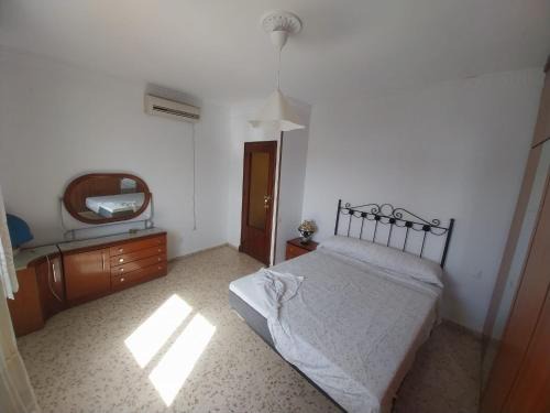 Cantillana Casa | Habitación Frente al Mercadona A