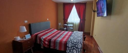 Santiago de Surco Apartamento | Habitación privada, TV y WIFI cerca a Barranco - H3
