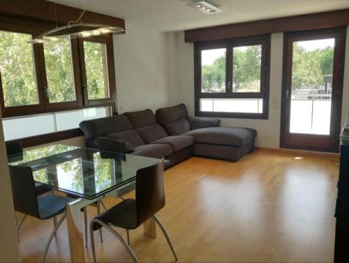 Sant Cugat del Valles Cama Y Desayuno | Habitacion con Piscina y Sauna