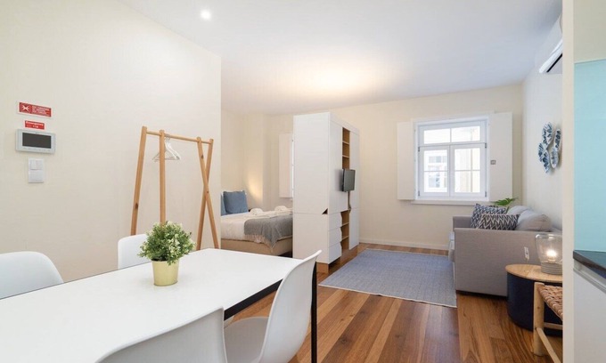 Foz do Douro Apartamento | Habitatio - Foz (Azularis) by LuxiStay