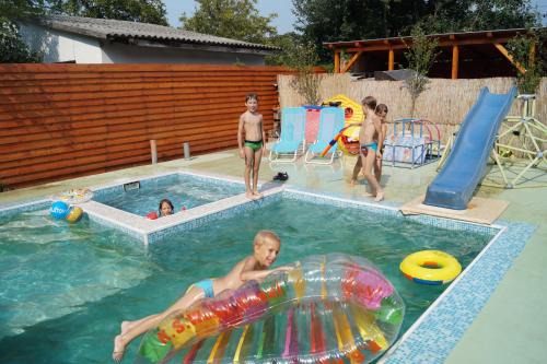 Balatonboglar Apartamento | Hacienda Családbarát Vendégház