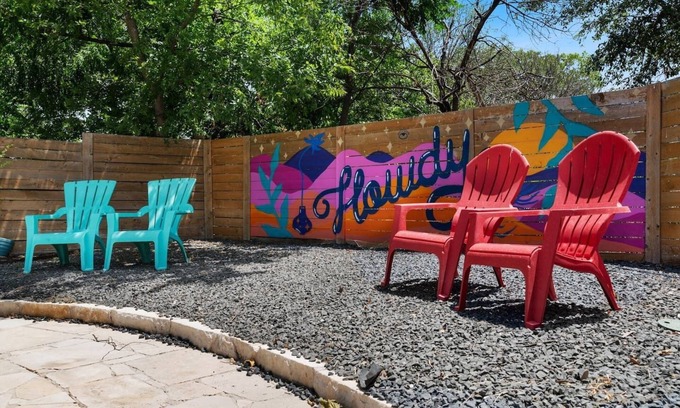 North Austin Civic Association Casa | Hacienda Howdy - Pool