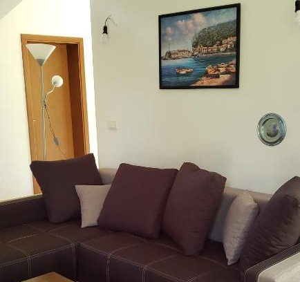 Cetinje Casa | Hacienda Ljubotin