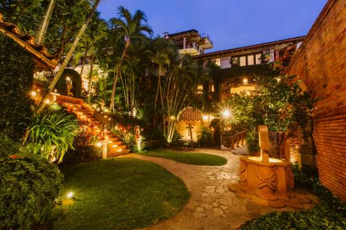 Downtown Puerto Vallarta Hotel | Hacienda San Angel