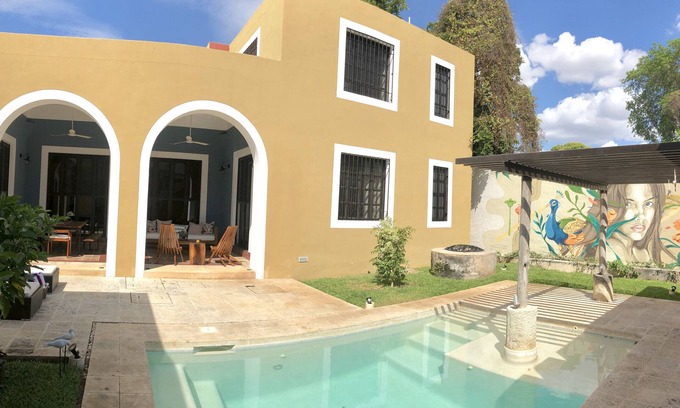 Barrio de Santiago Casa | ★Hacienda Style★ Friends & Family oriented ♥Pool♥ BBQ, Netflix, Free Parking, AC