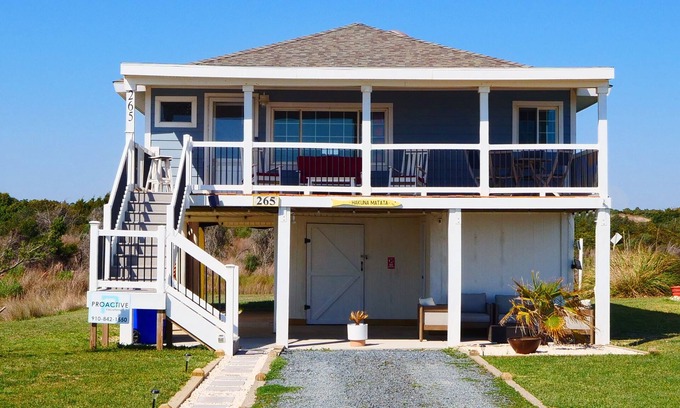 Holden Beach Casa | "Hakuna Matata" - Oceanfront Home, 2 Bedrooms / 2 Bathrooms
