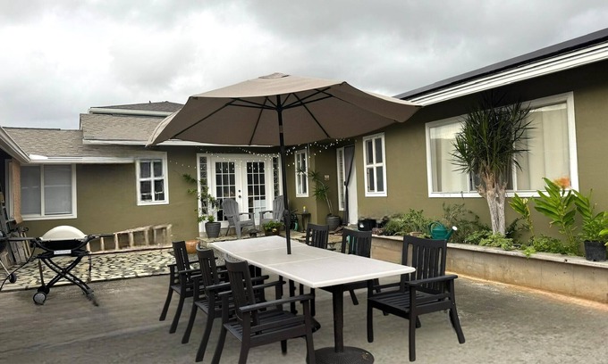 Kahalu u Casa | Hale Koolau 2-bedroom house with WiFi, W/D and AC in lovely Kaneohe 30days