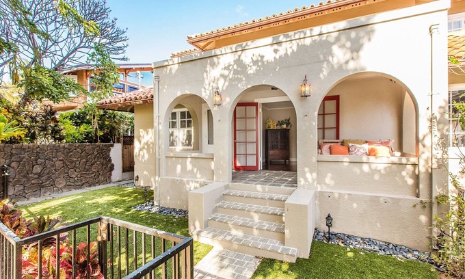 Diamond Head - Kapahulu - St. Louis Casa | Tarifas de verano recientemente reducidas! Hale Mahie - Retiro histórico de lujo en una isla privada