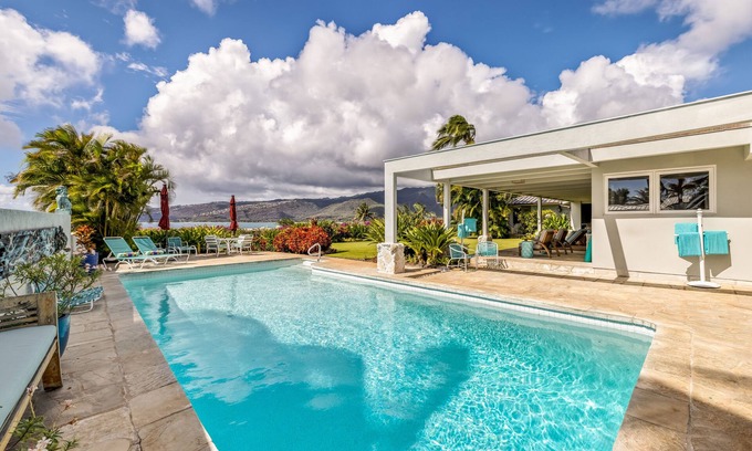 Honolulu Casa | Hale Ola: Luxe Home w/ Heated Pool, AC & Ocean Views