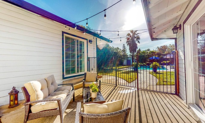Arden-Arcade Casa | Half-Acre Haven near Sights with Private Pool, Full Kitchen, Jetted Tub