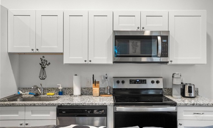 Cultural District Apartamento | Halftime Hideaway in Downtown