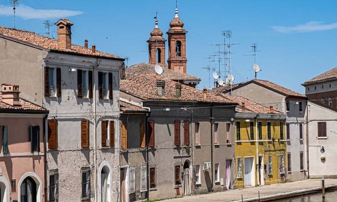 Argenta Cama Y Desayuno | Halfway between Ferrara and Ravenna, a step away from the Comacchio valleys.
