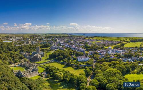 St Davids Casa | Halfways