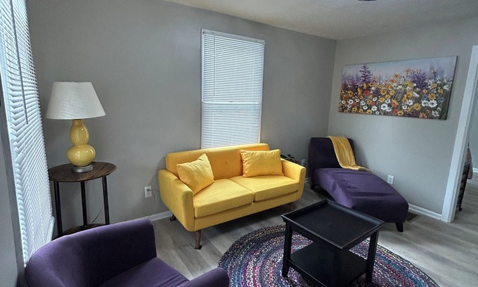Georgetown Casa | Hallelujah Acres Side 1
