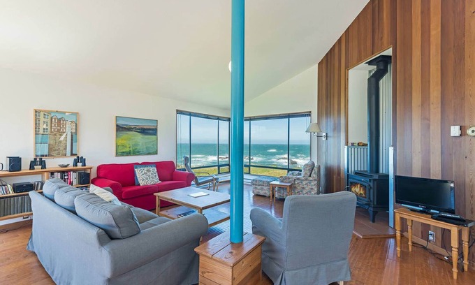 Sea Ranch Casa | Haltwhistle West w/ Ocean Views!