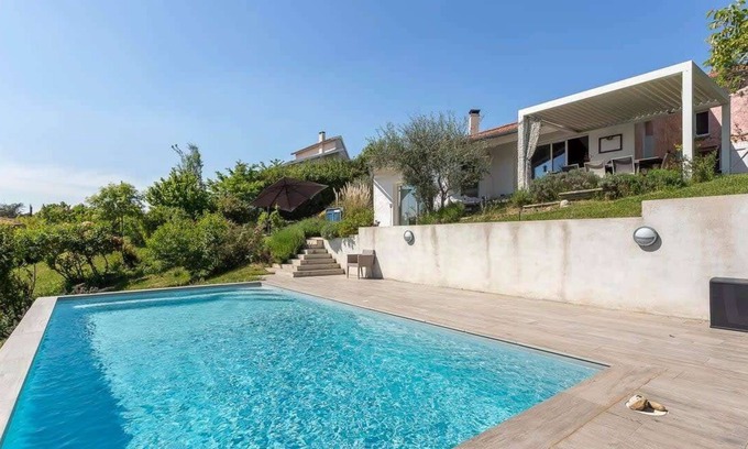 Sainte-Foy-les-Lyon Casa | Hamac Suites - Villa Les Balmes - 8 voyageurs
