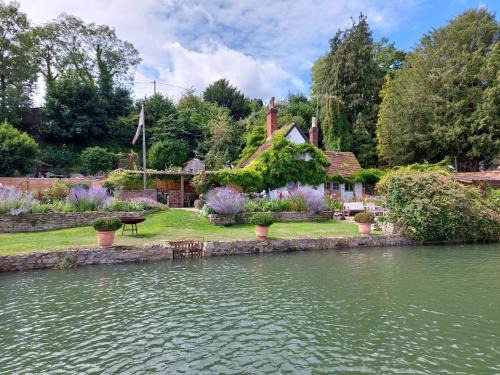 Bursledon Casa | Hamble Riverside Cottage