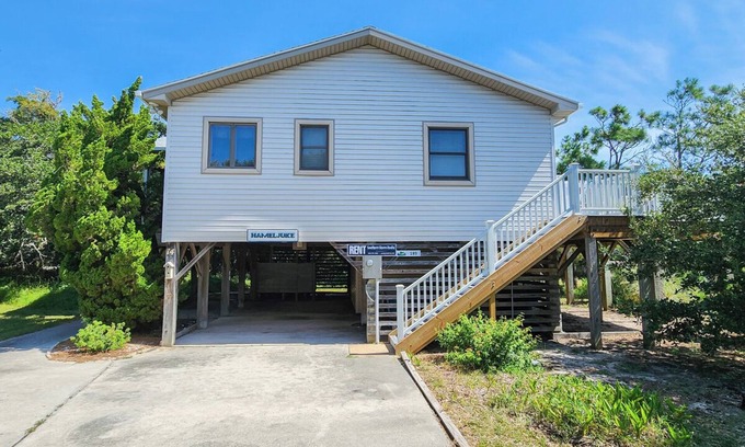Southern Shores Casa | Hameljuice - Classic 3 BR Oceanside Beach Cottage - close to beach