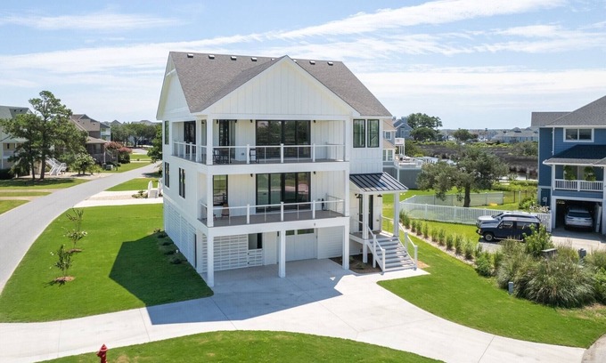 Manteo Casa | Hammock Village 9 | NEWLY BUILT MASTERPIECE