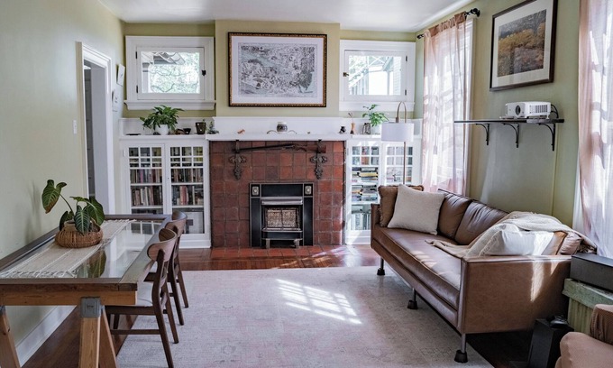 Wilkinsburg Casa | Hamnett Gallery House