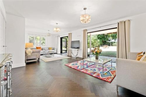 Chilworth Casa | Hampshire gated home in exclusive location