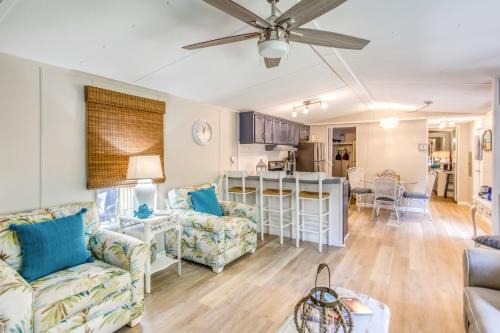 Hampstead Casa | Hampstead Getaway - 5 Miles to Beaches!