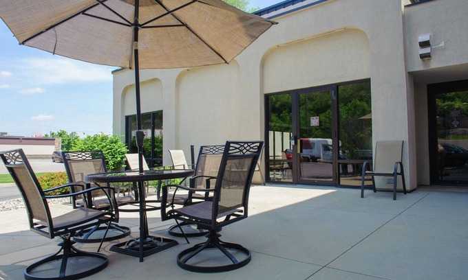 Rochester Hotel | Hampton Inn Rochester-South