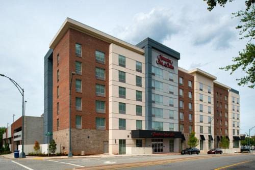 Downtown Greensboro Hotel | Hampton Inn & Suites Greensboro Downtown, Nc