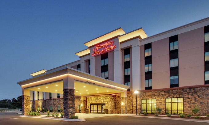 Southport Hotel | Hampton Inn & Suites Southport