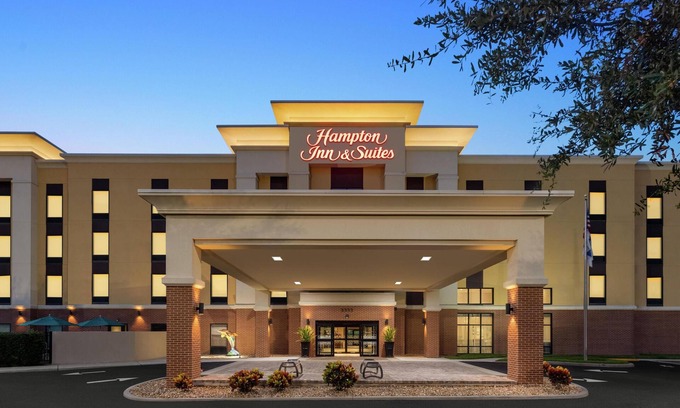 Temple Crest Hotel | Hampton Inn & Suites Tampa Busch Gardens Area